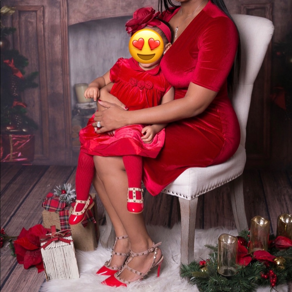 Red Dress - Picture 3 of 3